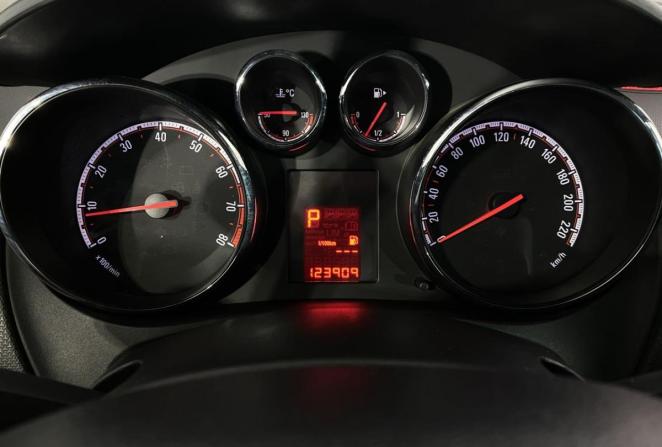 Opel Meriva B с пробегом 2013 года, цена 825 000 рублей, 123909 км, компактвэн, Автокод Объявления