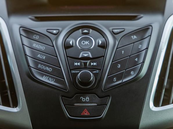 Ford Focus III с пробегом 2012 года, цена 898 000 рублей, 122812 км, универсал, Автокод Объявления