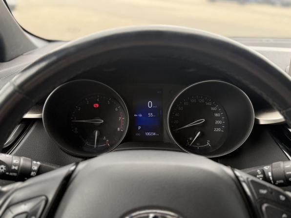 Toyota C-HR I с пробегом 2019 года, цена 2 255 000 рублей, 100234 км, внедорожник, Автокод Объявления