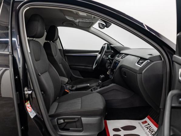 Skoda Octavia III (A7) Рестайлинг с пробегом 2017 года, цена 1 730 000 рублей, 150493 км, лифтбек, Автокод Объявления
