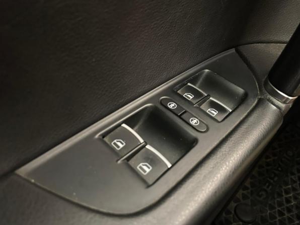 Volkswagen Touareg II Рестайлинг с пробегом 2015 года, цена 2 365 000 рублей, 267100 км, внедорожник, Автокод Объявления