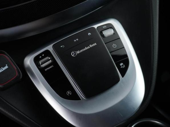 Mercedes-Benz V-Класс III (W447) Рестайлинг с пробегом 2022 года, цена 6 399 050 рублей, 65597 км, минивэн, Автокод Объявления