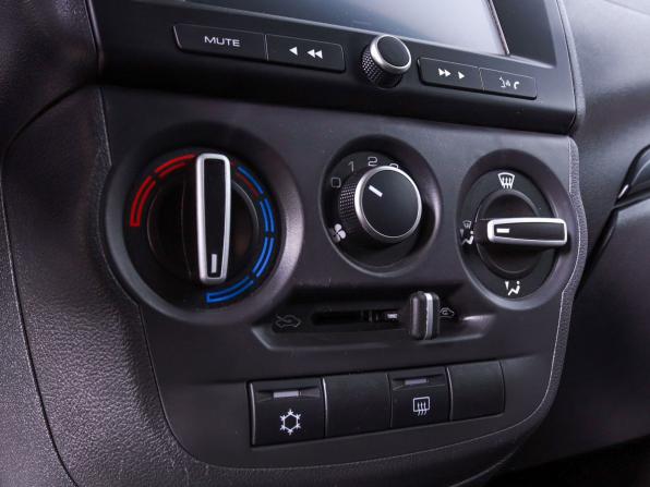 Lada (ВАЗ) Granta I Рестайлинг с пробегом 2025 года, цена 960 000 рублей, 11800 км, лифтбек, Автокод Объявления