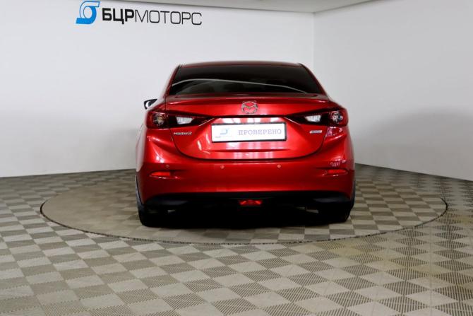 Mazda 3 III (BM) с пробегом 2017 года, цена 1 299 990 рублей, 150662 км, седан, Автокод Объявления