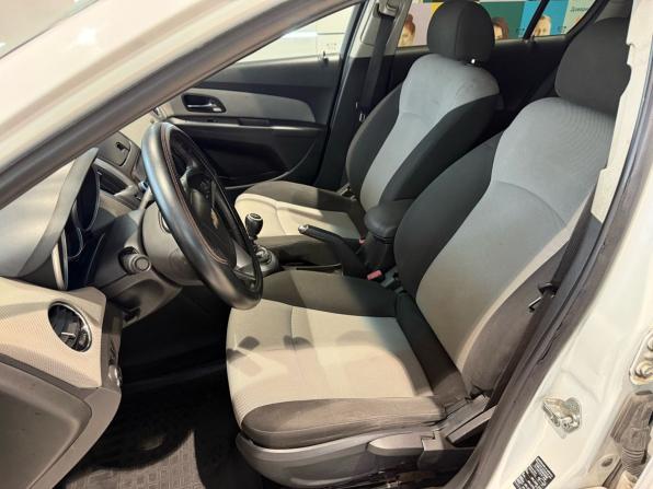 Chevrolet Cruze I Рестайлинг с пробегом 2013 года, цена 699 000 рублей, 155000 км, хэтчбек, Автокод Объявления