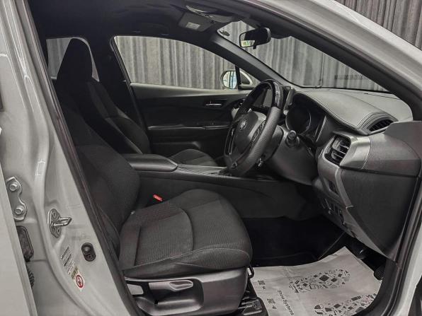 Toyota C-HR I Рестайлинг с пробегом 2019 года, цена 1 695 000 рублей, 150230 км, внедорожник, Автокод Объявления