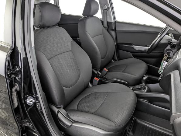 Kia Rio III Рестайлинг с пробегом 2017 года, цена 1 410 000 рублей, 41179 км, хэтчбек, Автокод Объявления
