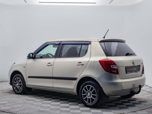 Skoda Fabia II Рестайлинг с пробегом 2012 года, цена 420 000 рублей, 256128 км, хэтчбек, Автокод Объявления