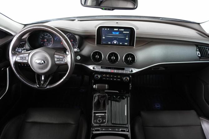 Kia Stinger I с пробегом 2018 года, цена 2 330 000 рублей, 131615 км, лифтбек, Автокод Объявления