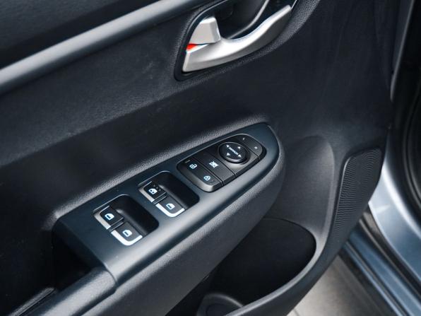 Kia Rio IV с пробегом 2019 года, цена 1 554 430 рублей, 48055 км, хэтчбек, Автокод Объявления
