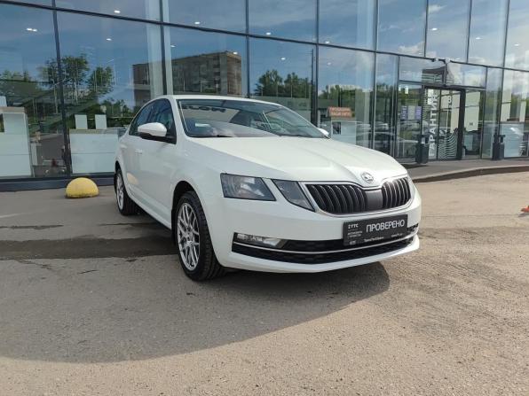 Skoda Octavia III (A7) Рестайлинг с пробегом 2018 года, цена 1 818 000 рублей, 105199 км, лифтбек, Автокод Объявления