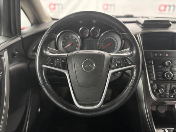 Opel Astra J с пробегом 2011 года, цена 529 000 рублей, 220000 км, хэтчбек, Автокод Объявления