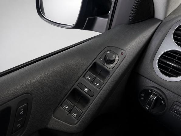 Volkswagen Tiguan I Рестайлинг с пробегом 2012 года, цена 1 299 000 рублей, 260167 км, внедорожник, Автокод Объявления