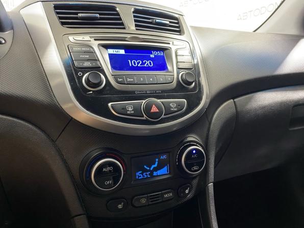 Hyundai Solaris I Рестайлинг с пробегом 2015 года, цена 837 000 рублей, 261740 км, седан, Автокод Объявления