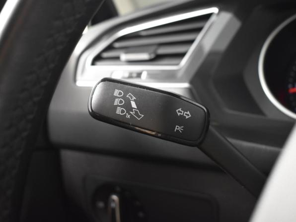 Volkswagen Tiguan II Рестайлинг с пробегом 2021 года, цена 2 498 100 рублей, 190952 км, внедорожник, Автокод Объявления