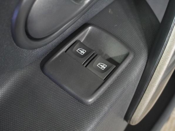 Renault Sandero II Рестайлинг с пробегом 2020 года, цена 1 185 000 рублей, 103676 км, хэтчбек, Автокод Объявления