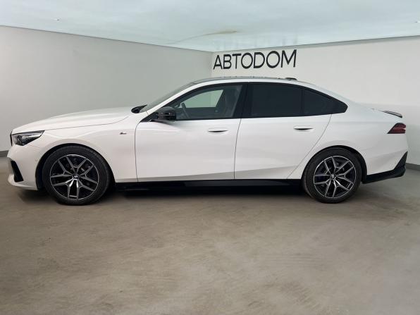 BMW 5 серии VIII (G60/G61/G68) с пробегом 2023 года, цена 6 499 000 рублей, 40133 км, седан, Автокод Объявления