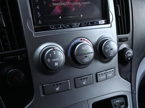 Hyundai Grand Starex I с пробегом 2013 года, цена 1 719 000 рублей, 274584 км, минивэн, Автокод Объявления