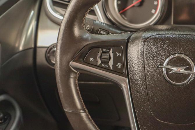 Opel Mokka I с пробегом 2014 года, цена 999 000 рублей, 80193 км, внедорожник, Автокод Объявления