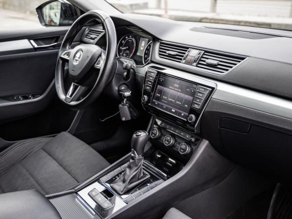 Skoda Superb III с пробегом 2016 года, цена 1 828 000 рублей, 184842 км, лифтбек, Автокод Объявления