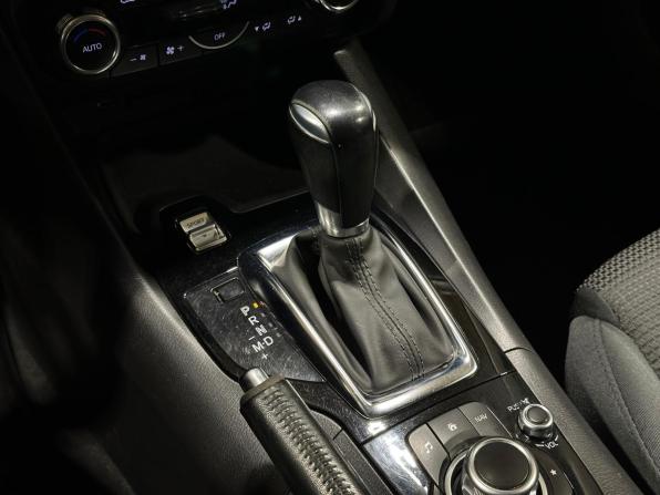 Mazda 3 III (BM) Рестайлинг с пробегом 2017 года, цена 1 490 000 рублей, 186982 км, седан, Автокод Объявления