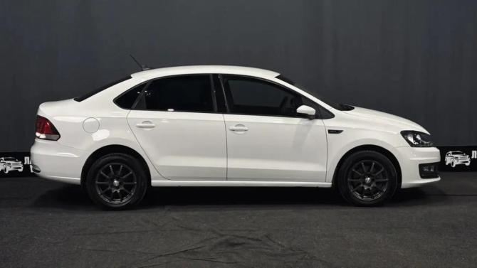 Volkswagen Polo V Рестайлинг с пробегом 2019 года, цена 1 240 000 рублей, 133136 км, седан, Автокод Объявления