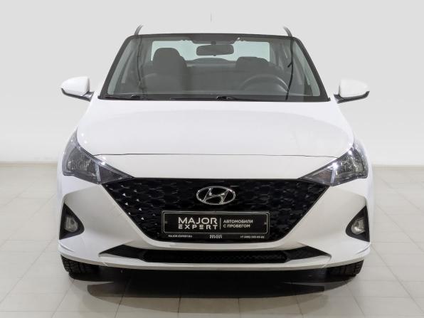 Hyundai Solaris II Рестайлинг с пробегом 2022 года, цена 1 565 000 рублей, 57369 км, седан, Автокод Объявления