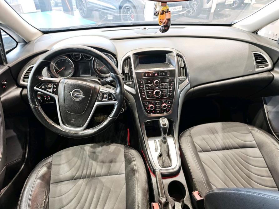 Opel Astra J Рестайлинг Челябинск  - изображение 8
