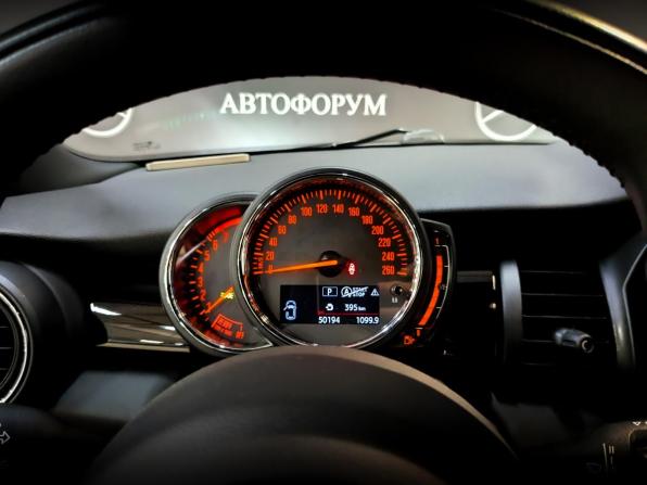 Mini Hatch III (F55/F56) Рестайлинг с пробегом 2020 года, цена 2 315 000 рублей, 51000 км, хэтчбек, Автокод Объявления