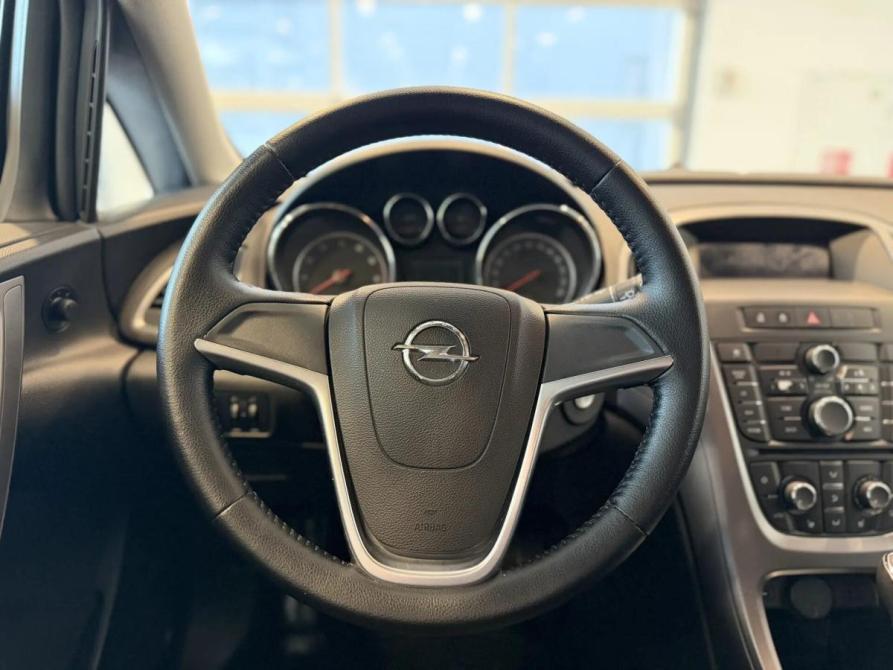 Opel Astra J Рестайлинг Подольск  - изображение 16