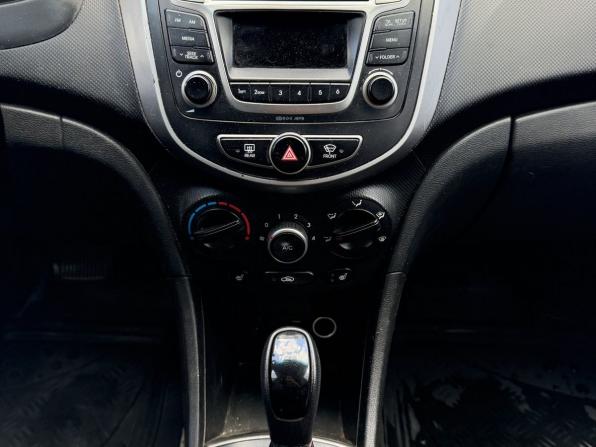 Hyundai Solaris I Рестайлинг с пробегом 2015 года, цена 999 000 рублей, 179264 км, седан, Автокод Объявления