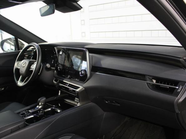 Lexus RX V с пробегом 2025 года, цена 7 850 000 рублей, 6653 км, внедорожник, Автокод Объявления