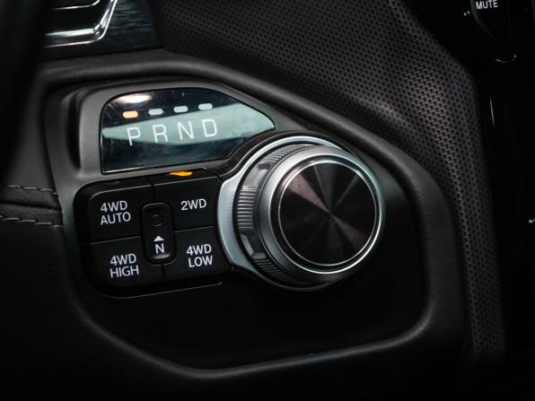 Ram 1500 V с пробегом 2022 года, цена 8 199 000 рублей, 71567 км, offers.body_type.unknown, Автокод Объявления