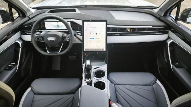Новый Geely Atlas II 2026 года, цена 4 229 990 рублей, внедорожник, Автокод Объявления