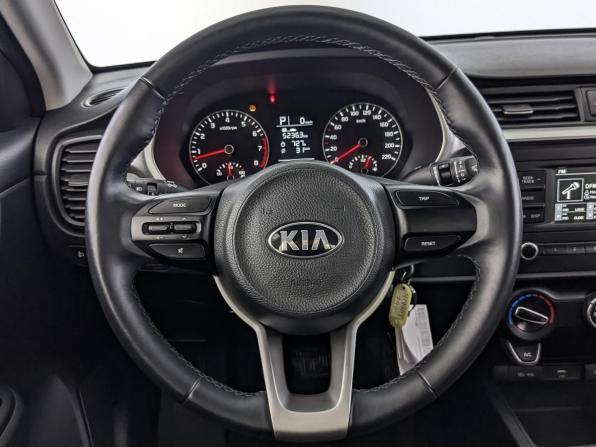 Kia Rio IV Рестайлинг с пробегом 2021 года, цена 1 680 000 рублей, 47426 км, седан, Автокод Объявления