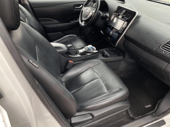 Nissan Leaf I (ZE0/AZE0) с пробегом 2013 года, цена 995 000 рублей, 133236 км, хэтчбек, Автокод Объявления