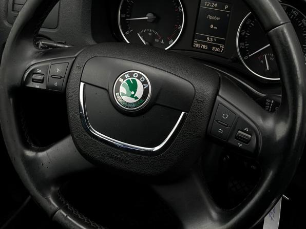 Skoda Octavia II (A5) Рестайлинг с пробегом 2012 года, цена 811 800 рублей, 205785 км, лифтбек, Автокод Объявления
