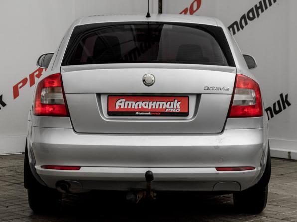 Skoda Octavia II (A5) Рестайлинг с пробегом 2009 года, цена 700 000 рублей, 244676 км, лифтбек, Автокод Объявления