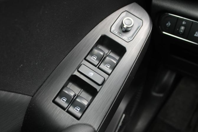 Haval Jolion I с пробегом 2023 года, цена 1 550 000 рублей, 128000 км, внедорожник, Автокод Объявления