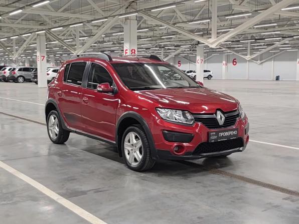 Renault Sandero II с пробегом 2017 года, цена 950 000 рублей, 125143 км, хэтчбек, Автокод Объявления