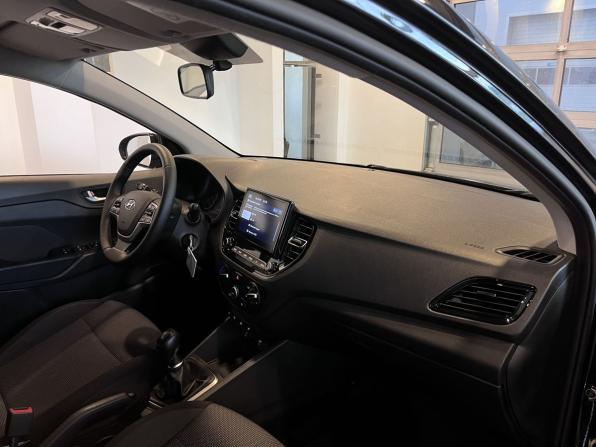 Hyundai Solaris II Рестайлинг с пробегом 2021 года, цена 1 550 000 рублей, 89945 км, седан, Автокод Объявления