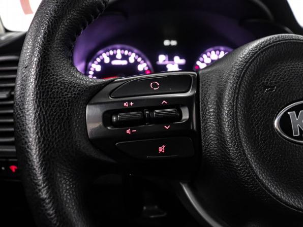 Kia Rio IV с пробегом 2017 года, цена 1 099 000 рублей, 185015 км, седан, Автокод Объявления