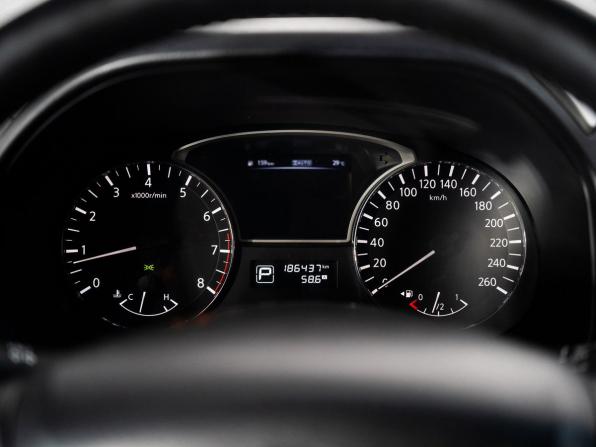 Nissan Pathfinder IV с пробегом 2015 года, цена 1 900 000 рублей, 186437 км, внедорожник, Автокод Объявления