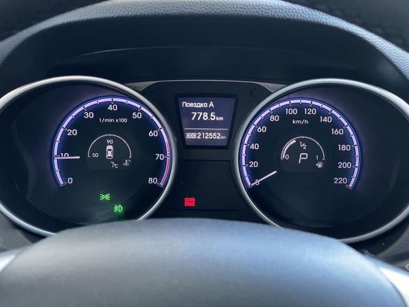 Hyundai ix35 I с пробегом 2012 года, цена 1 190 000 рублей, 212552 км, внедорожник, Автокод Объявления