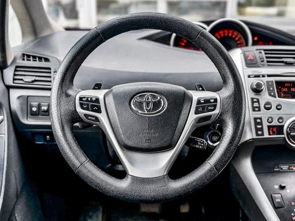 Toyota Verso I с пробегом 2010 года, цена 970 000 рублей, 213159 км, компактвэн, Автокод Объявления