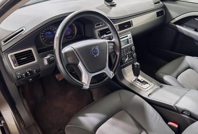Volvo XC70 II с пробегом 2010 года, цена 1 200 000 рублей, 299747 км, универсал, Автокод Объявления