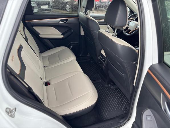Haval Jolion I с пробегом 2022 года, цена 1 820 000 рублей, 60115 км, внедорожник, Автокод Объявления