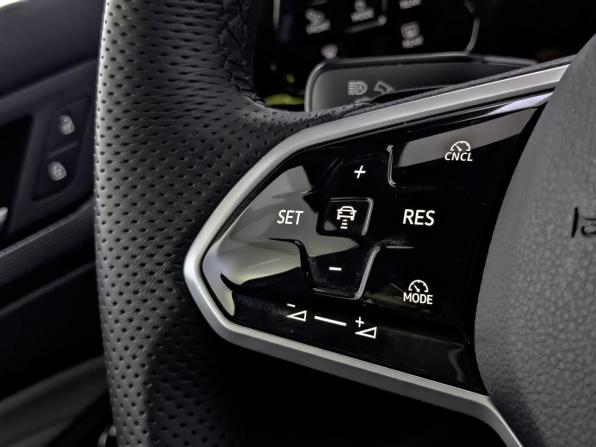 Volkswagen Golf VIII Рестайлинг с пробегом 2025 года, цена 3 290 000 рублей, 19750 км, хэтчбек, Автокод Объявления
