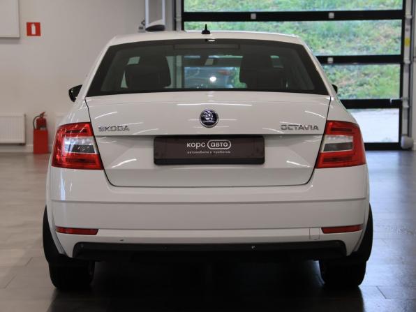 Skoda Octavia III (A7) Рестайлинг с пробегом 2018 года, цена 1 370 000 рублей, 154352 км, лифтбек, Автокод Объявления