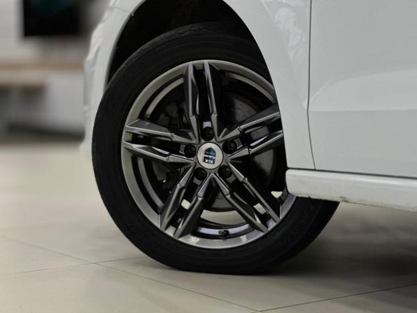 Volkswagen Polo V Рестайлинг с пробегом 2019 года, цена 1 390 000 рублей, 87974 км, седан, Автокод Объявления
